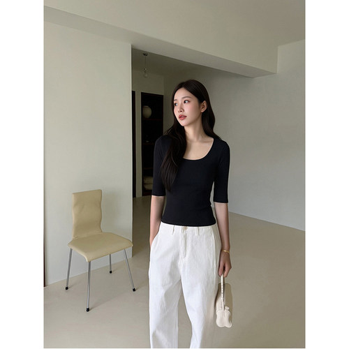 简约风U领露锁骨短袖T恤女夏修身显瘦气质优雅中袖设计感上衣