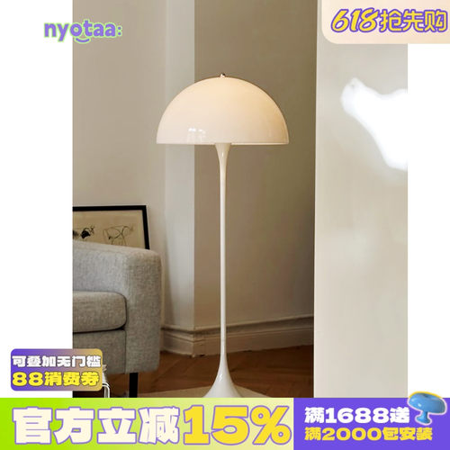 woh~巨型水母在发光！！