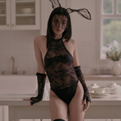 管阿姨十点半巴士D024性感蕾丝连体衣挂脖兔女郎美背蝴蝶结塑身衣