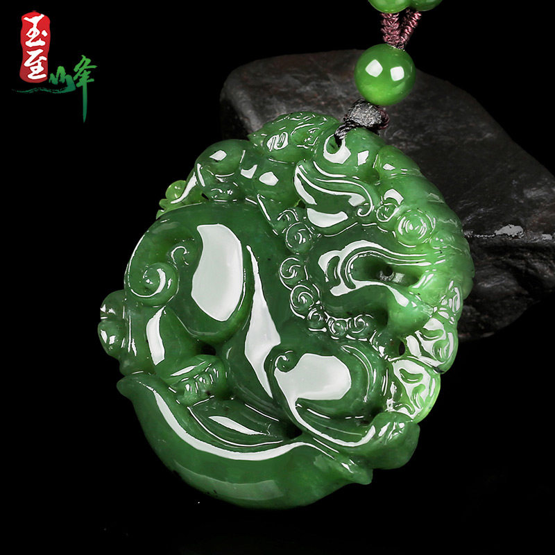 和田玉色碧玉双面貔貅吊坠男女同款玉石项链菠菜绿皮貔貅挂件送礼