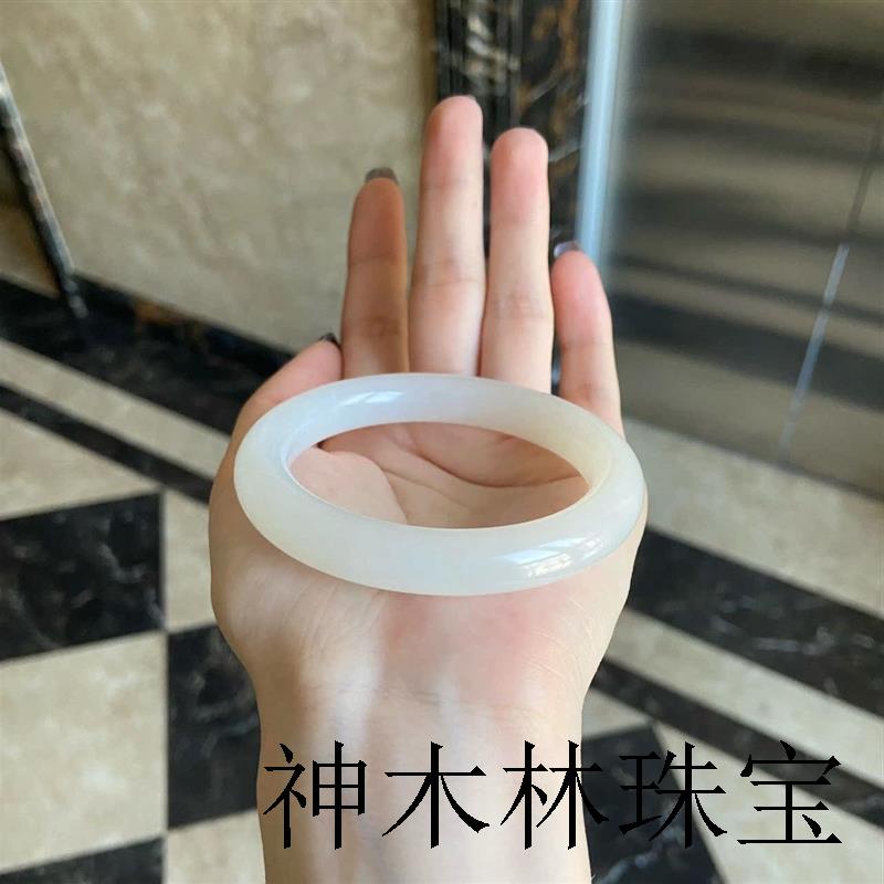 新疆和田玉色白玉手镯女款圆条玉石天然少女羊脂玉贵妃玉镯子证书