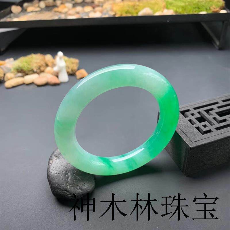 缅甸翡翠冰种飘绿玉镯子圆形阳绿玉手镯女款宽条送礼处理饰品证书