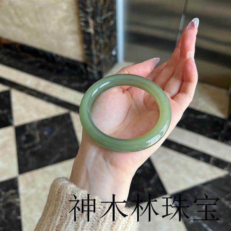 新疆和田玉色晴水手镯女款湖水绿圆条阿富汗青白玉茶色高端女玉镯