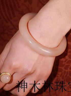 收藏级精品新疆和田玉青海料藕粉手镯胖圆条轮胎玉手镯高级感女款