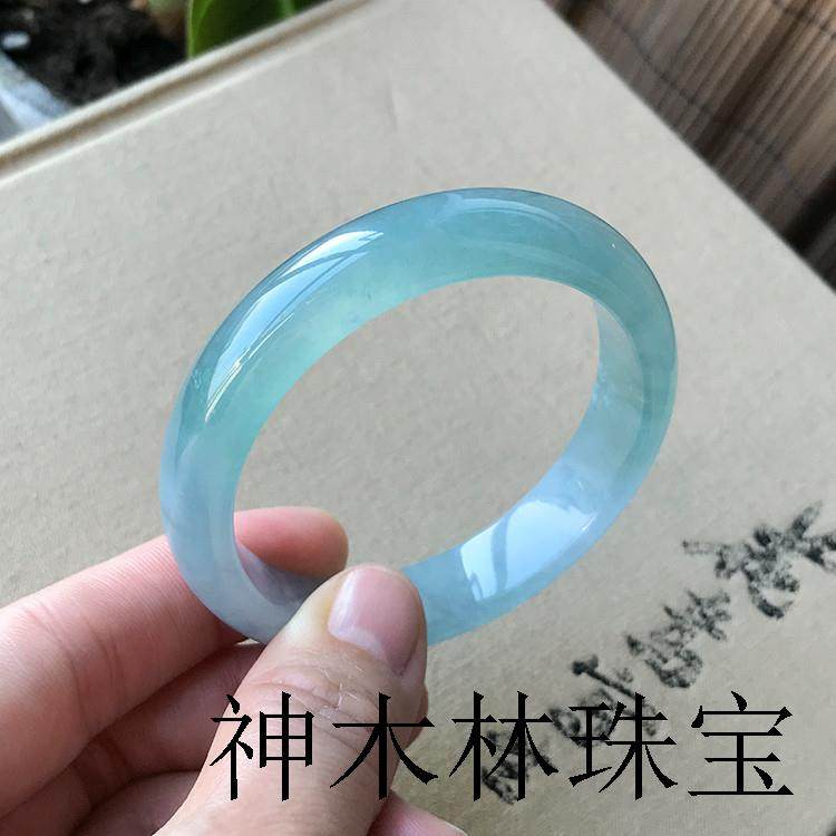 缅甸翡翠色手镯冰种冰透水润蓝水飘花正圈美人玉镯子小清新时尚款