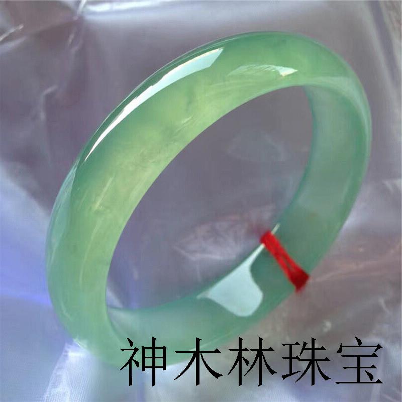 冰种满阳绿油青玉镯子女款老坑翡