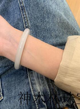 和田玉手镯女新疆白玉镯子天然冰种飘花圆条天山翠玉镯闺蜜美人条