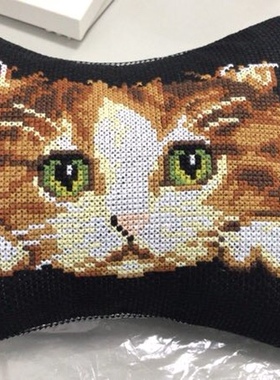 红蓝黑白米藏青土黄色14CT非印花车颈骨头枕狗猫虎机绣成品订做