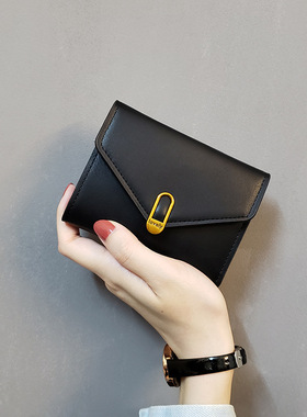 ins钱包女短款2025新款欧美女士折叠多卡位扣搭零钱夹小众设计感