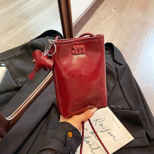 高级感可爱小象手机包女斜挎2025新款夏天小众轻便迷你小包单肩包