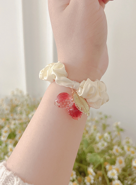 奶黄色雪纺褶皱好质感草莓小肠发圈 慵懒随性盘发气质发绳发饰