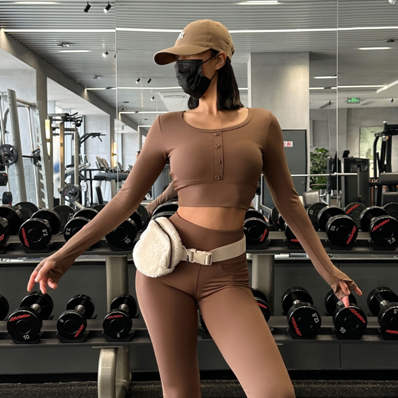 REYNA FITNESS CHEST PADS LONG SLEEVE BUTTONS SEXY CHEST NUDE COMFORTABLE YOGA WEAR RUNNING TRAINING TOP WOMEN