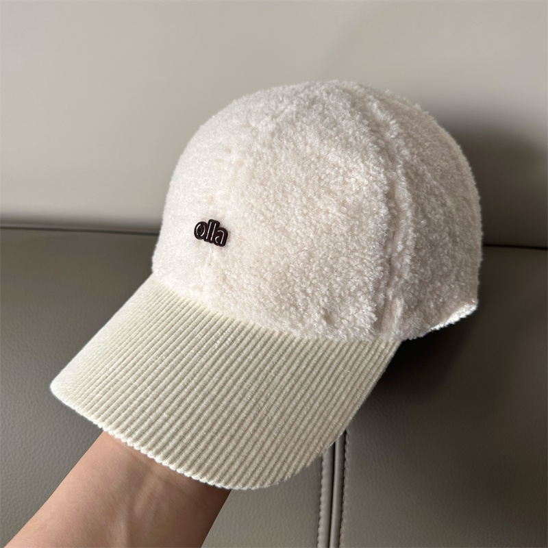 冬季新款羊羔毛拼接保暖鸭舌帽潮