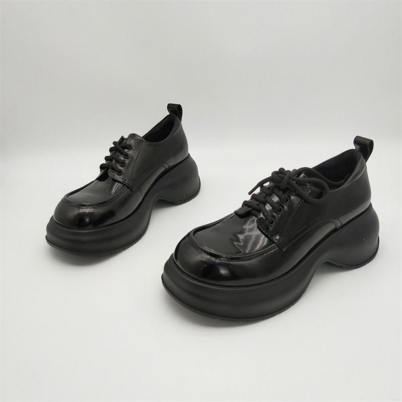 断码处理2025新款真皮牛皮圆头厚底时尚英伦风小皮鞋深口松糕单鞋