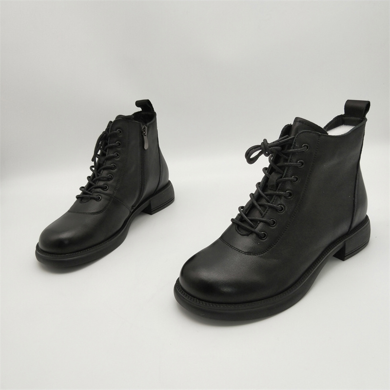 断码处理2025新款真皮牛皮平跟侧拉链工装通勤马丁靴秋冬女短靴