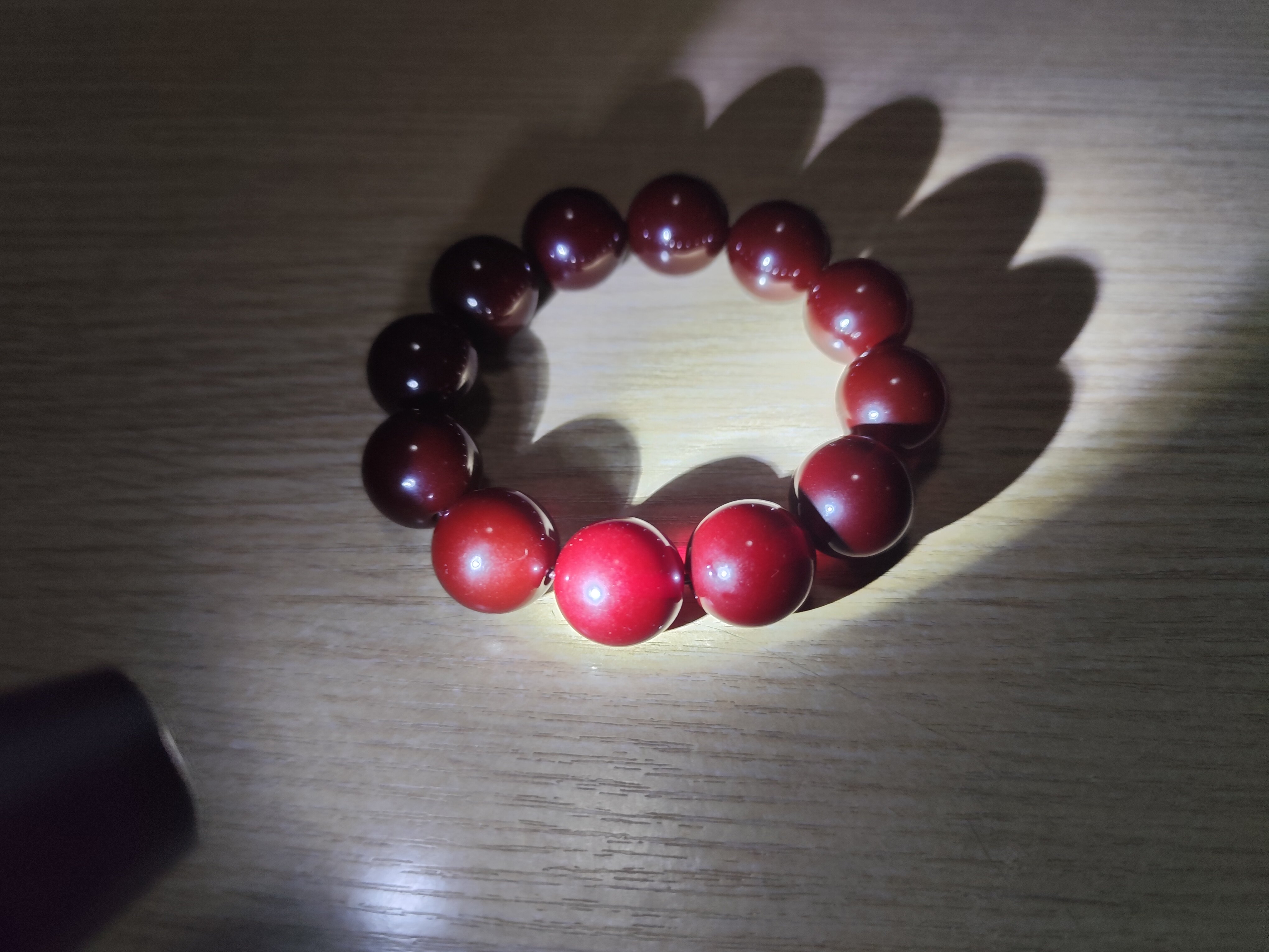 中东蜜蜡老蜡强紫面黄绿精灵手串手链18.5mm变色
