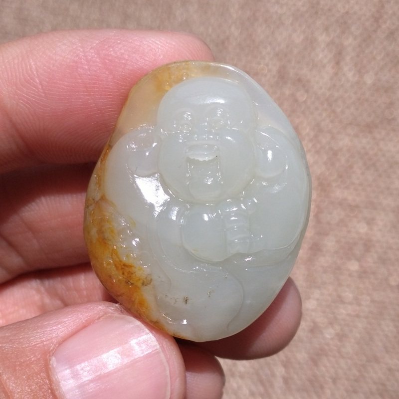 新疆和田玉籽料笑佛吊坠天然青白玉洒金皮真皮玉石挂坠玉石吊坠