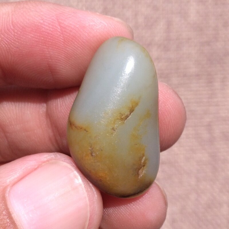和田玉籽料原石青白玉洒金皮独籽