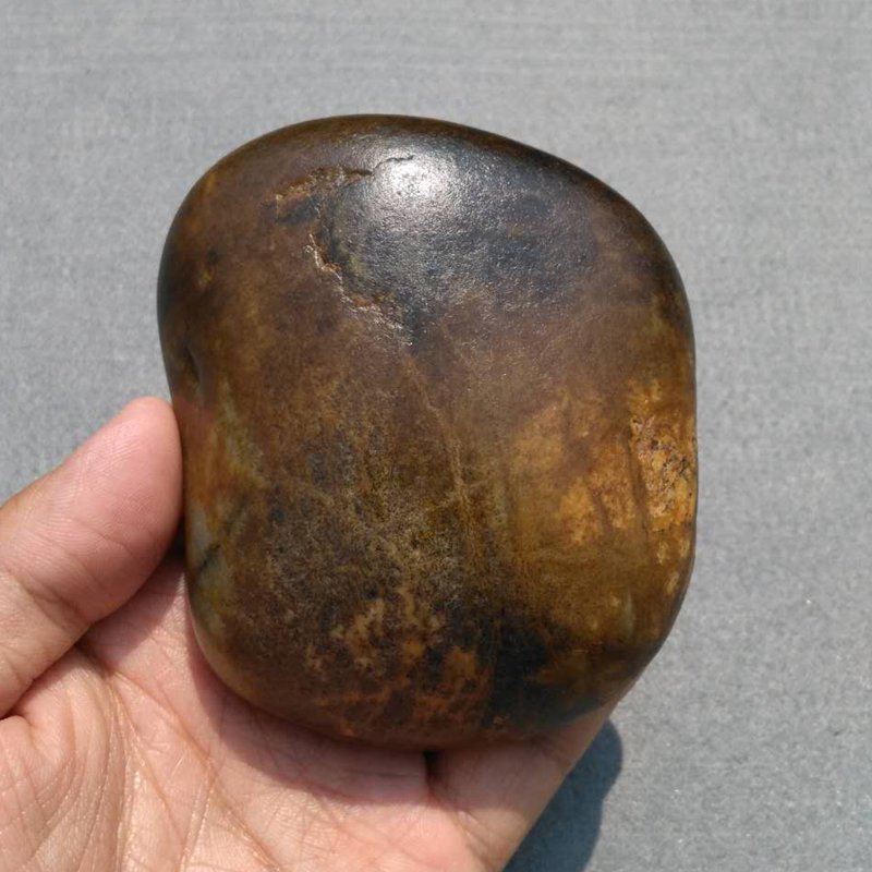 新疆和田玉籽料手把件纯天然黄沁秋梨皮真皮玉石原石把件男女款