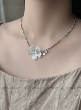 look度假点睛夏季氛围感白色裙装