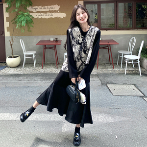 新中式国风水墨画马甲套装女2025春秋季新款宽松气质连衣裙两件套图片