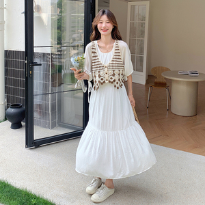 白色设计感连衣裙女夏2025新款法式针织马甲小清新显瘦两件套装裙图片
