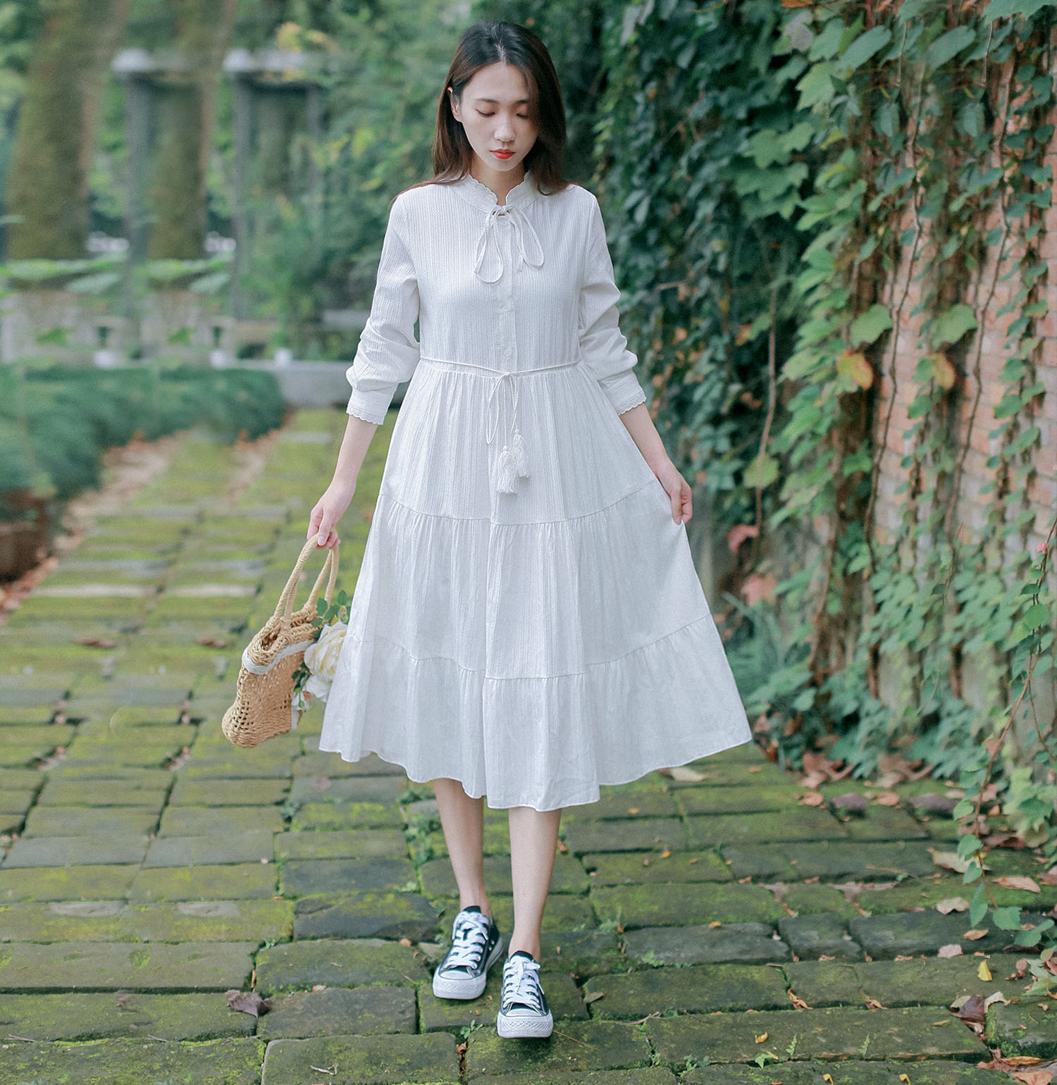 春装甜美棉布绣花裙长袖连衣裙森系女装初恋气质仙女小白裙中长款