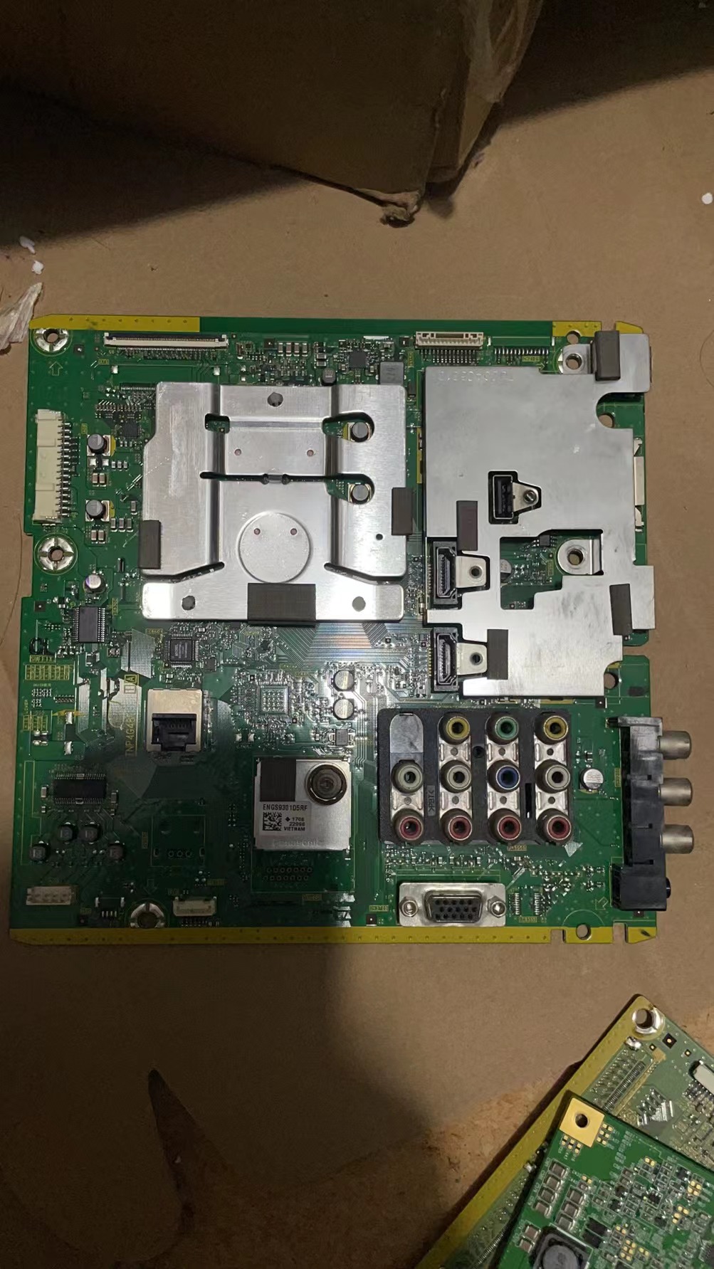 拆机松下TH-L32X30C 主板TNP4G487 1A 配屏VVX32H107G00