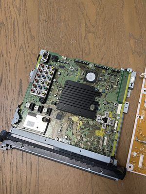 TH-P42S25C主板TNPH0845 LC 2A屏MC106F16T13