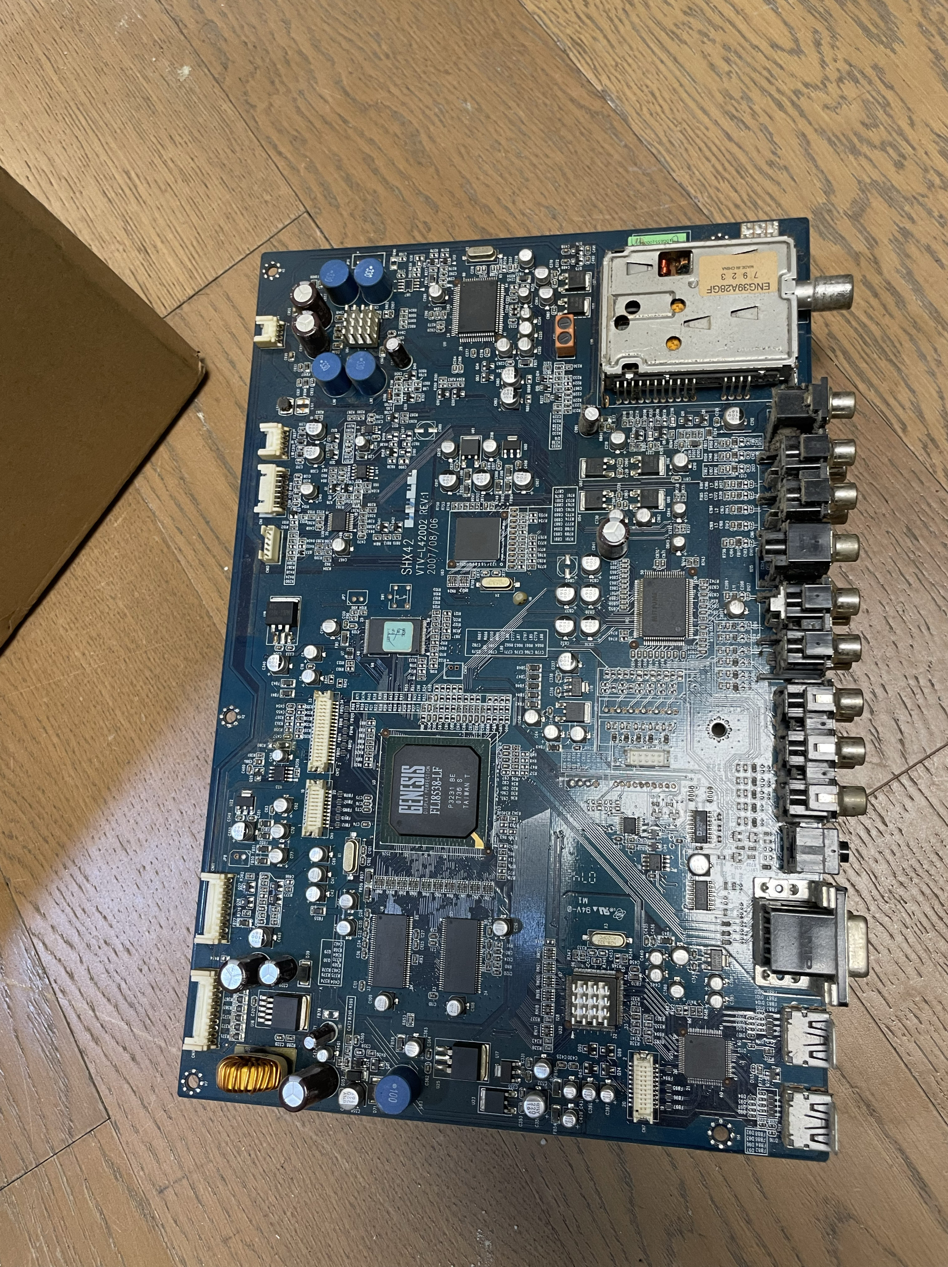 原装日立 L42X101C 主板 SHX42 VTV-L42002 配屏 LC420WU5