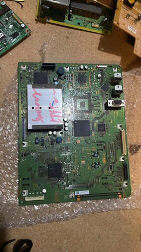 原装索尼KLV-52W300A主板 1-873-983-11 屏LTY520HB02