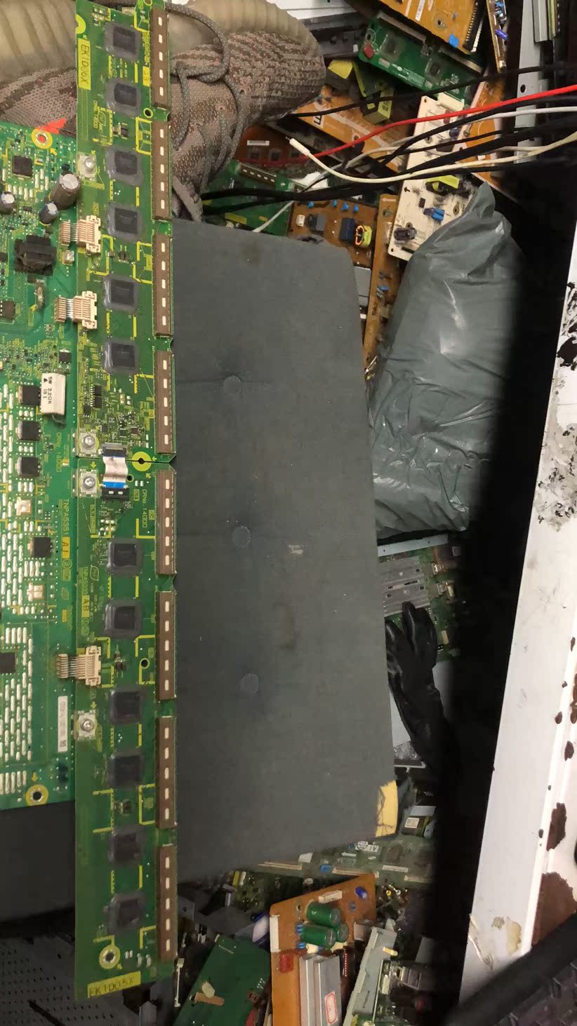 原装松下TH-P46U30C缓冲板TNPA5333AB TNPA5334AB一对实物图