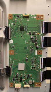 原装夏普LCD-52UE20A 逻辑板RUNTK5556TP 0133FV ZS 实物