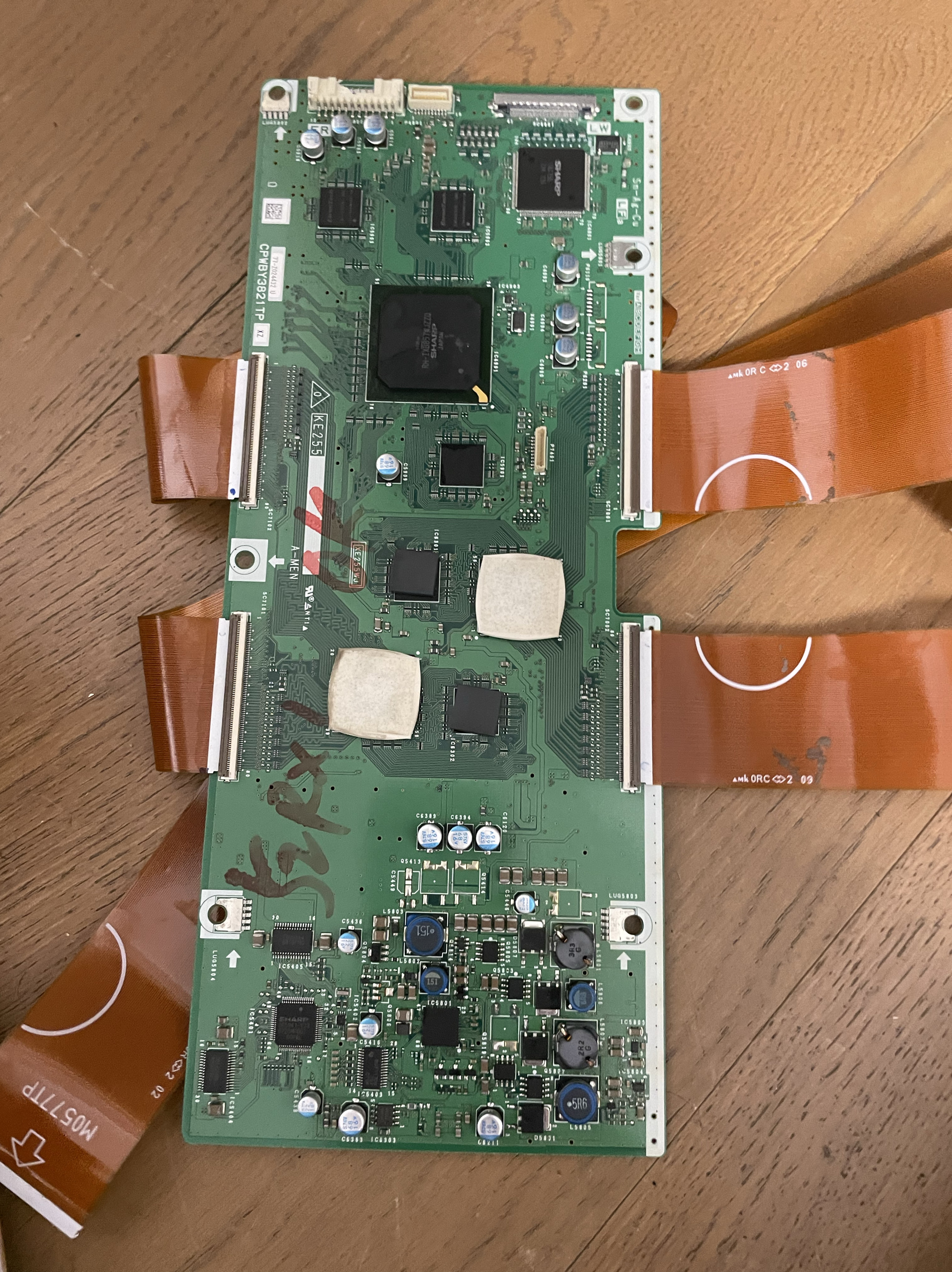 *原装LCD-52RX1逻辑板CPWBY3821TP XE255WJ KE255测好