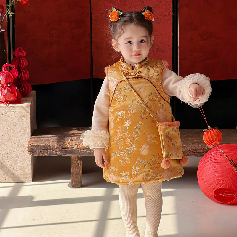 女童新中式马甲裙冬装儿童加厚汉服背心裙周岁女宝宝礼服旗袍唐装