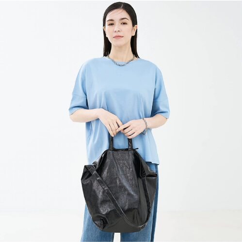 补货到 日单简约随性北欧风coll*x亮面革金属pu料手提单肩两用款