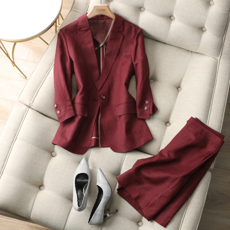 亚麻西装外套+高腰四分短裤套装