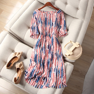 波普印花显瘦松紧腰方领连衣裙夏