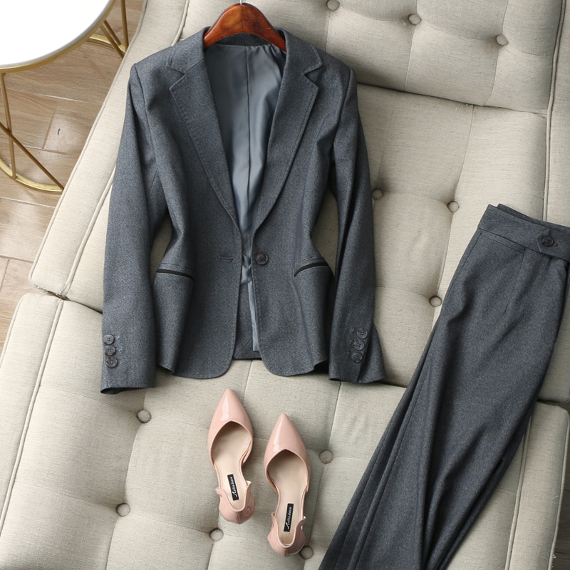 灰色西装外套+九分锥形裤套装春
