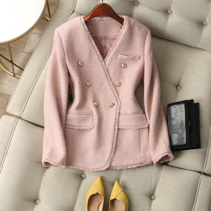 双排金扣V领粉色粗花呢编织外套