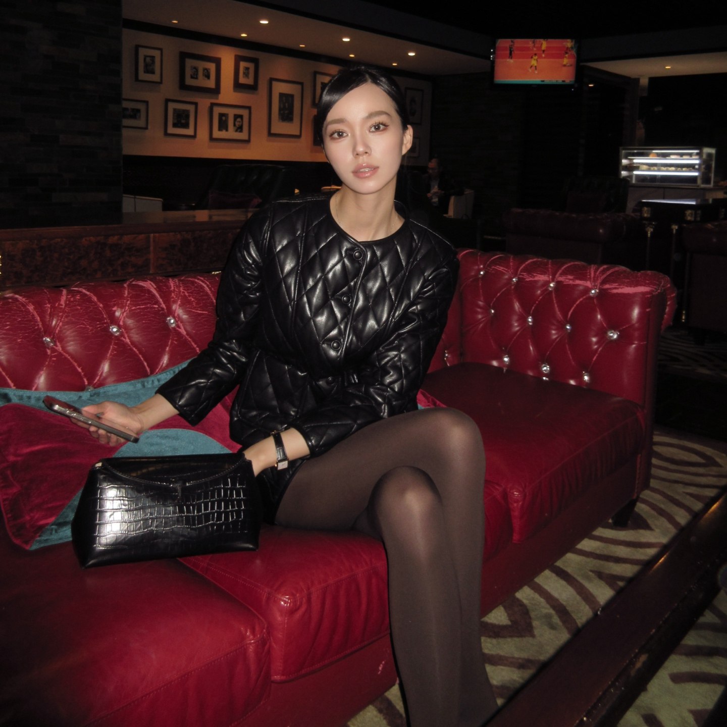 AIM SH 女士 黑色夹棉柔软菱格皮香分皮棉服外套