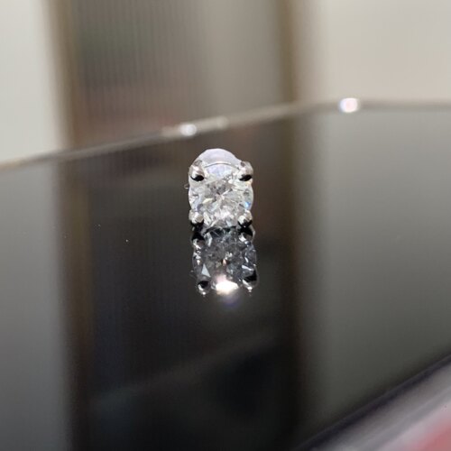 亏本价 60分天然钻石耳钉PT厚金四爪款 只有一颗 肉眼干净白亮闪