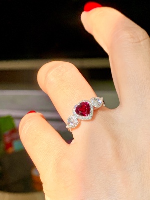 23900 无烧 鸽血红1克拉18K红宝石钻石戒指Aigs证书 玻璃体高品质