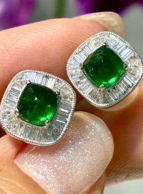 1万多亏清 糖塔祖母绿钻石耳钉1.1克拉颜色好 5克重工Pt钻石40分