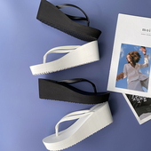 夏新款 坡高跟厚底松糕人字拖女增高显瘦欧美简约沙滩凉拖鞋 黑白色