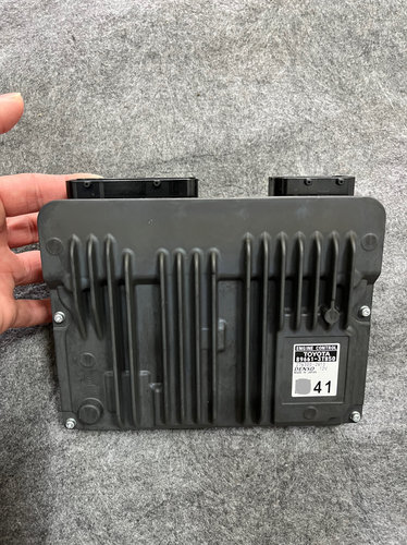 丰田凯美瑞全新发动机电脑 原厂零件号 89661-3T850