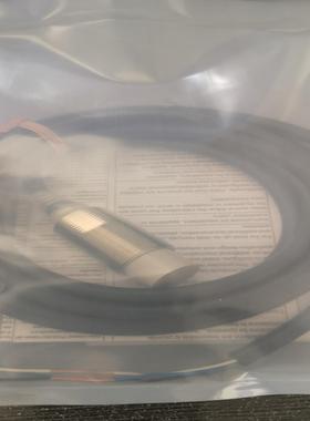 接近开关E2E-X10MB3T18-R