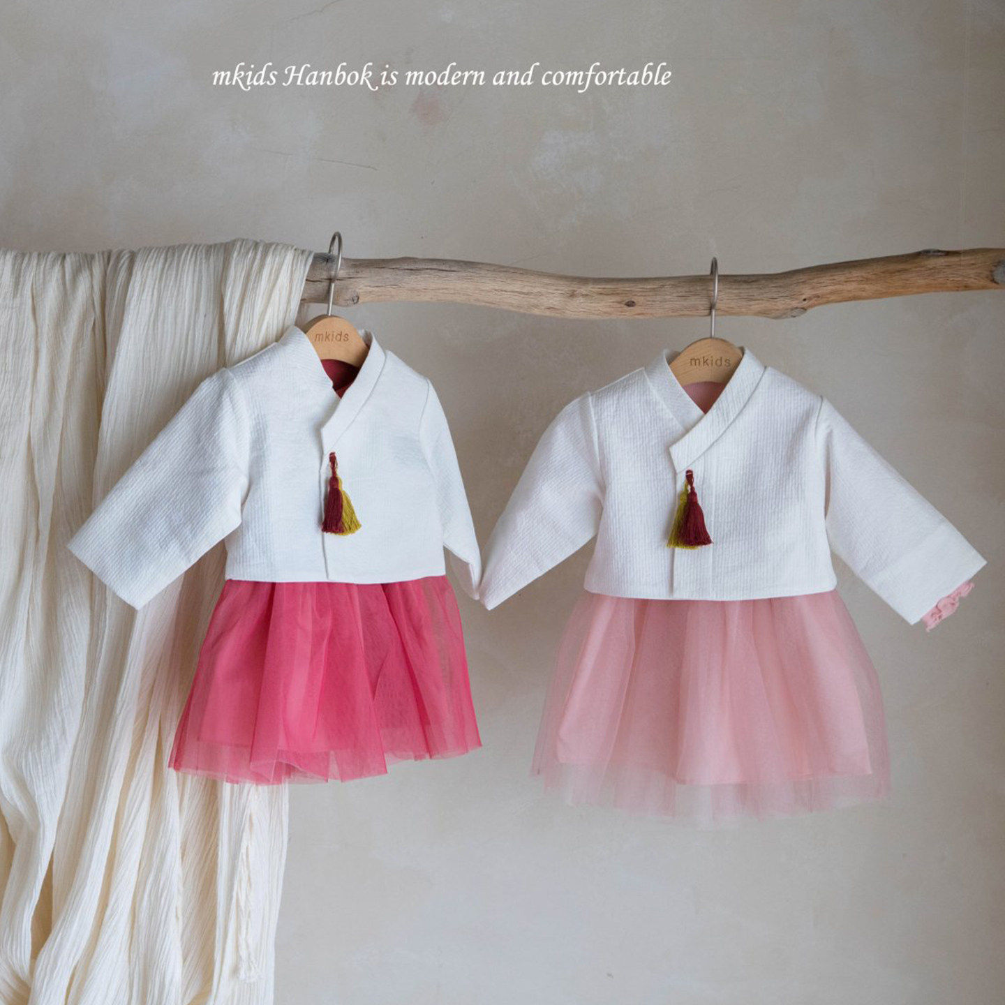 韩国进口女童韩服26春斜襟白色外套长袖连衣裙子2件套装生日周岁