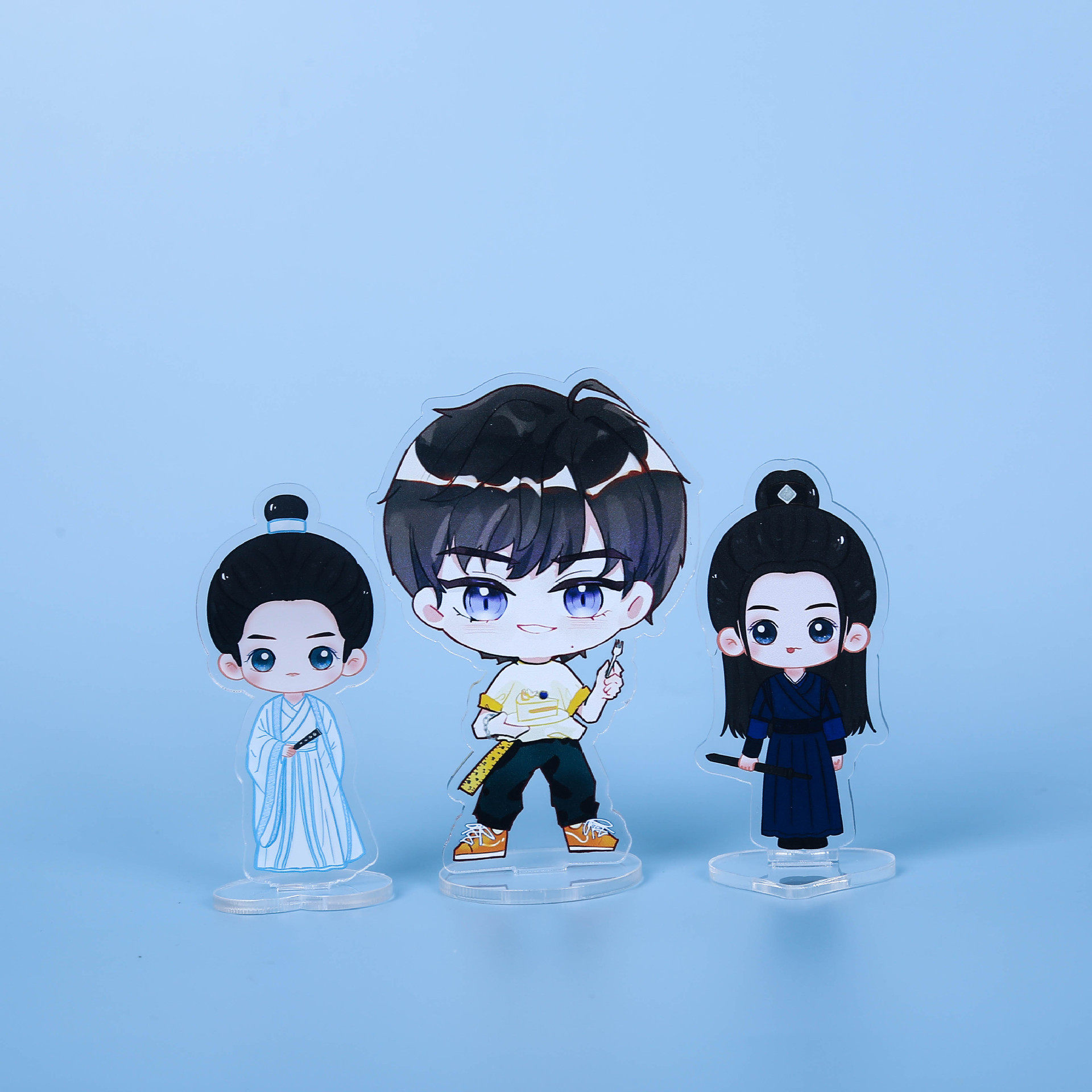 创意亚克力立牌摇摇乐旋转木马卡通夹子动漫明星周边钥匙扣挂件