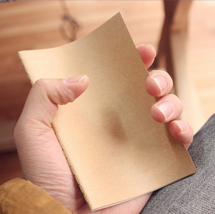 简约牛皮纸空白内页线装笔记本